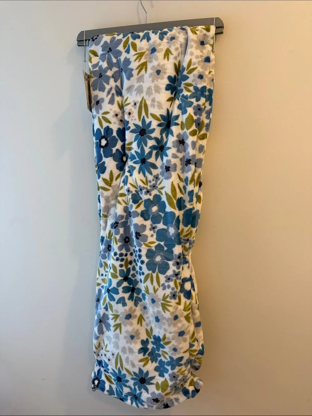 Plush Floral Throw Blanket in Blue and Green